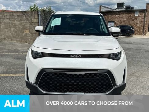 Used 2025 Kia Soul LX w/ LX Technology Package FWD image 2