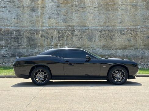 Used 2018 Dodge Challenger GT w/ Technology Group image 8