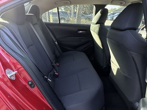 Used 2020 Toyota Corolla LE FWD image 19