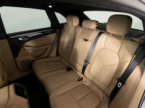 New 2026 Porsche Macan AWD/4WD image 36