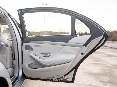 Used 2015 Mercedes-Benz S 550 Sedan image 47