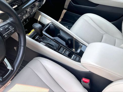 Used 2025 Honda Accord EX-L image 16