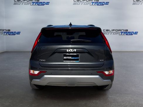 Used 2023 Kia Niro EX FWD image 6