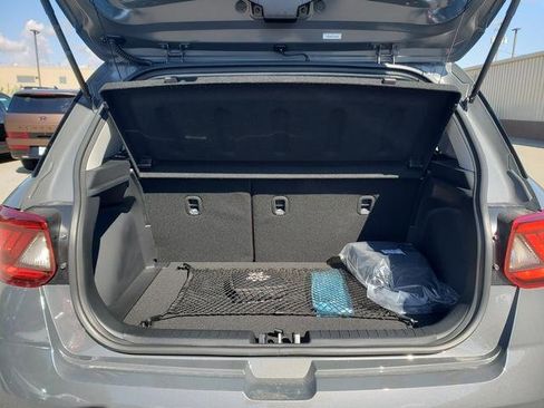 New 2026 Hyundai Venue SEL image 3