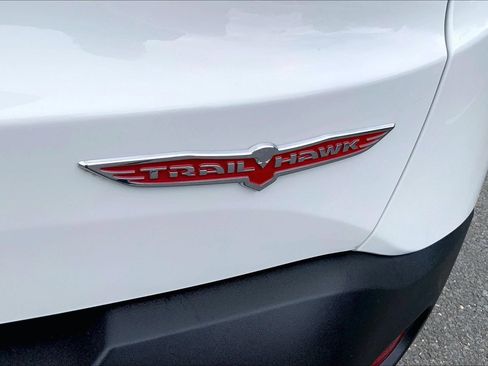 Certified 2021 Jeep Renegade Trailhawk w/ Sun & Sound Group AWD/4WD image 26