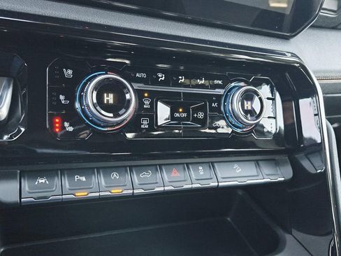 Used 2025 GMC Sierra 1500 AT4 w/ AT4 Premium Package image 36