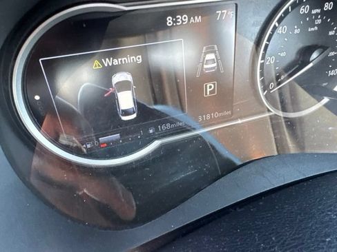 Used 2024 Nissan Versa SV FWD image 11