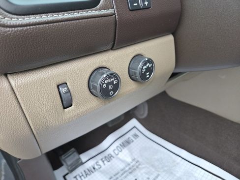 Used 2020 GMC Canyon SLT w/ Driver Alert Package image 16