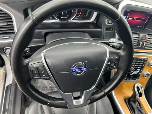 Used 2017 Volvo XC60 T5 Inscription w/ Preferred Option Package AWD/4WD image 21