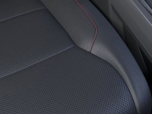 New 2025 Ford F250 Lariat w/ Lariat Ultimate Package image 17