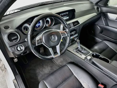 Used 2014 Mercedes-Benz C 250 Sedan image 2