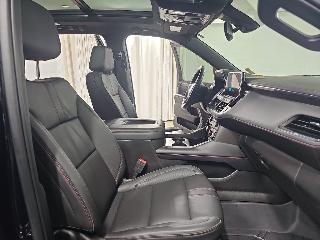 Used 2022 Chevrolet Tahoe RST w/ Luxury Package AWD/4WD image 13
