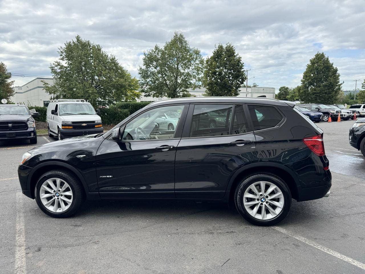 Used 2017 BMW X3 xDrive28i AWD/4WD image 9