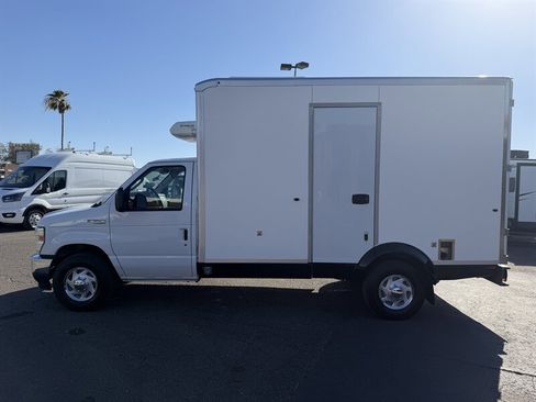 Used 2024 Ford E-350 and Econoline 350 Super Duty w/ Power Windows & Locks Group RWD image 6