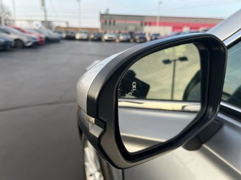 Used 2024 Honda CR-V EX-L image 9