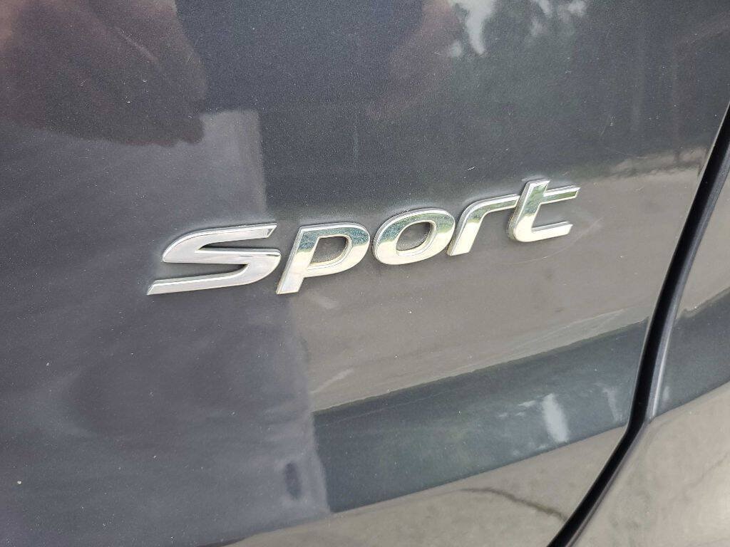 Used 2013 Hyundai Santa Fe Sport FWD image 15