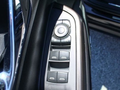 Used 2021 GMC Acadia SLT w/ Preferred Package FWD image 11