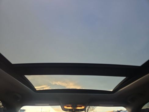 Used 2023 Nissan Rogue SL w/ SL Premium Package image 24