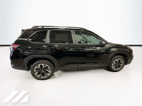 Used 2026 Subaru Forester Premium AWD/4WD image 4