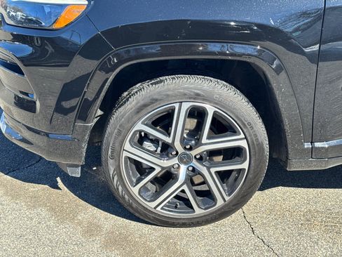 Used 2025 Jeep Compass Limited w/ Elite Group image 10