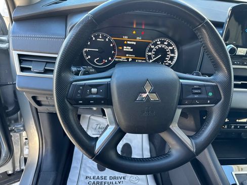 Used 2024 Mitsubishi Outlander SE Black Edition AWD/4WD image 12