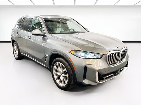 Used 2024 BMW X5 sDrive40i w/ Premium Package RWD image 3