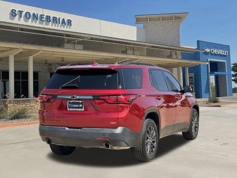 Used 2023 Chevrolet Traverse RS FWD image 5