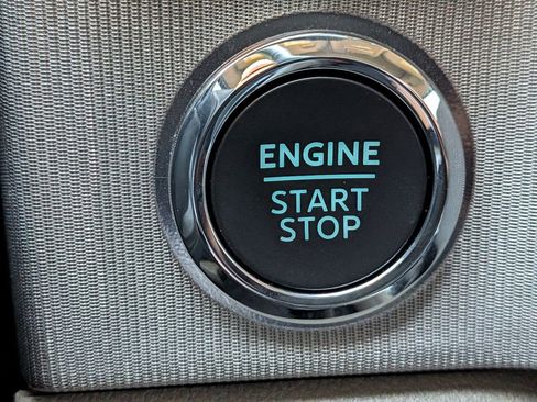 Certified 2025 Ford F250 Platinum w/ Platinum Plus Package image 32