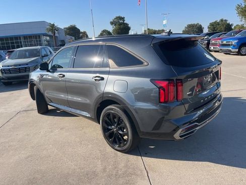 Used 2021 Kia Sorento SX image 4