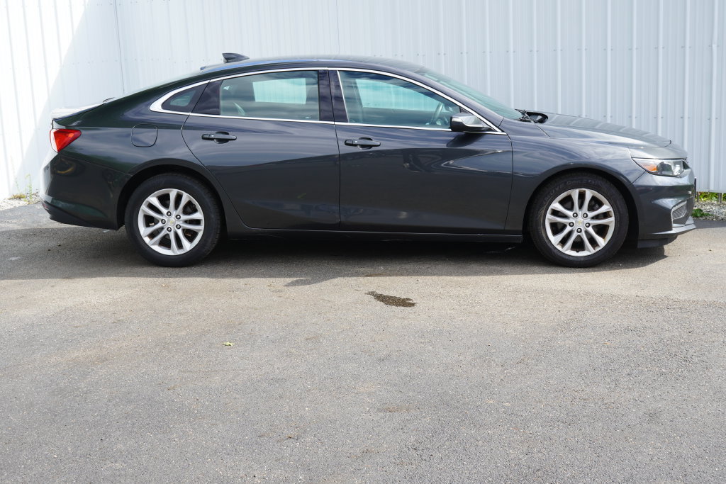Used 2017 Chevrolet Malibu LT w/ LPO, Convenience Package 2 FWD image 2