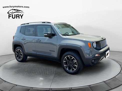 Used 2023 Jeep Renegade Latitude AWD/4WD image 1