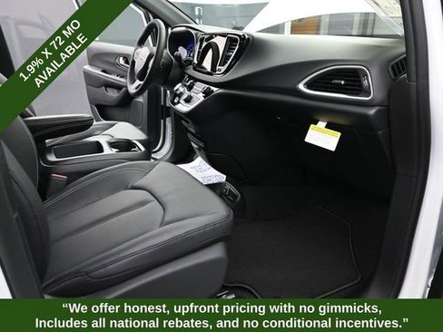 New 2026 Chrysler Voyager LX image 24