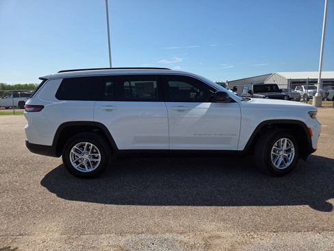 New 2026 Jeep Grand Cherokee L Laredo RWD image 8