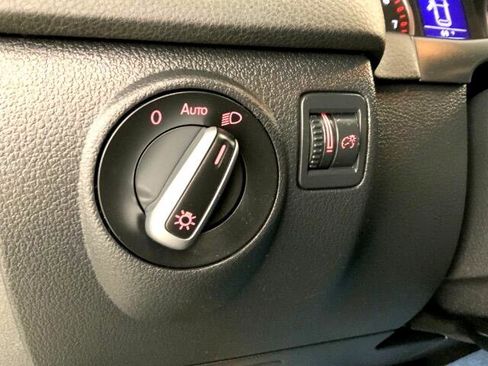 Used 2016 Volkswagen Tiguan S image 26