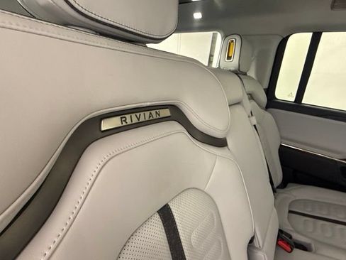 Used 2023 Rivian R1S Adventure AWD/4WD image 33