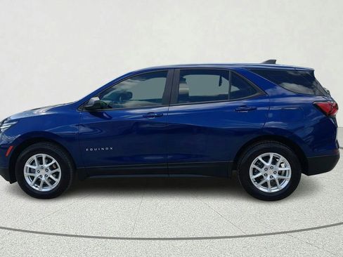 Used 2022 Chevrolet Equinox LS AWD/4WD image 4