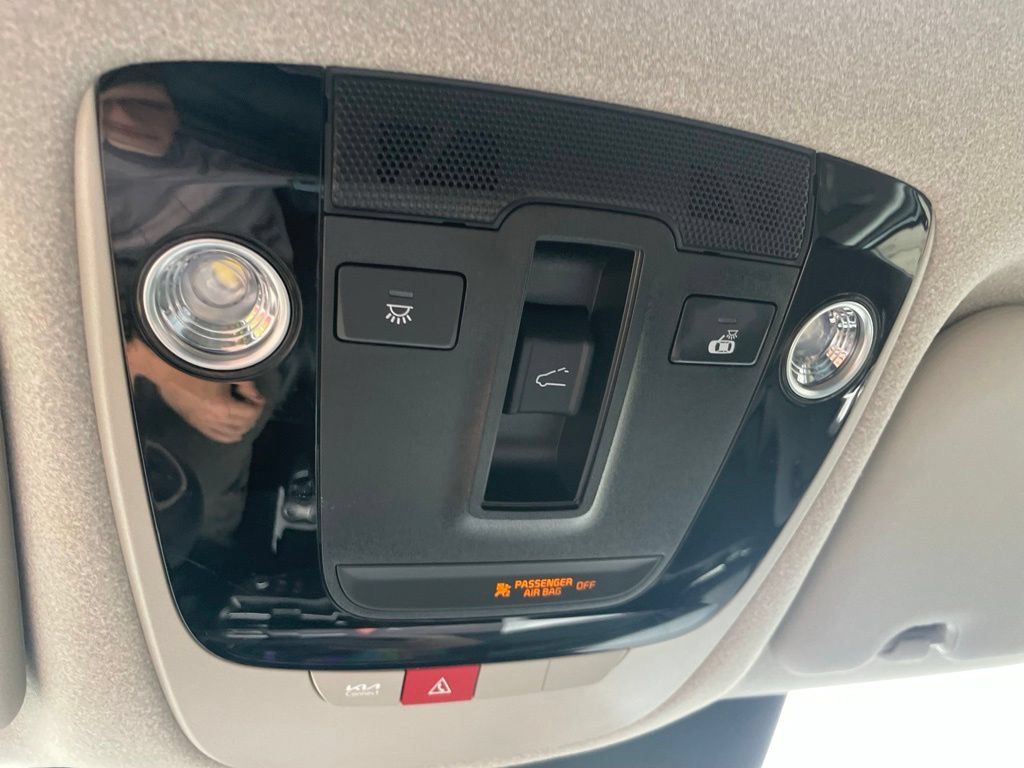 Certified 2023 Kia Niro Wave w/ Wave Preserve Package FWD image 16