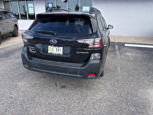 Used 2025 Subaru Outback Premium AWD/4WD image 4