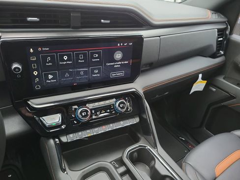 Certified 2026 GMC Sierra 2500 AT4 w/ AT4 Premium Plus Package AWD/4WD image 13
