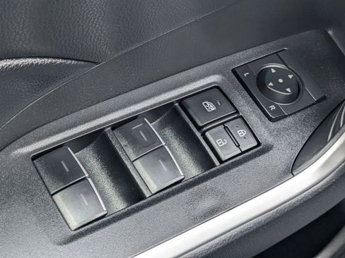 Used 2025 Toyota RAV4 XLE AWD/4WD image 24