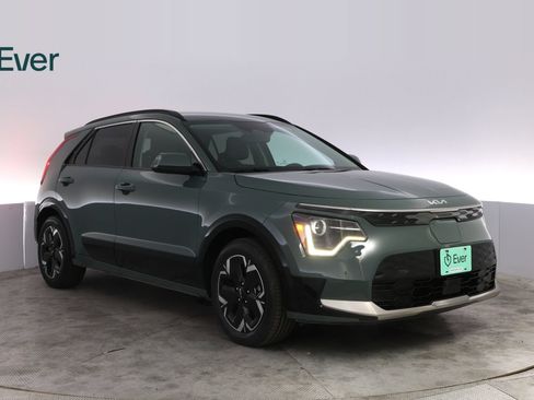 Used 2023 Kia Niro Wind FWD image 12