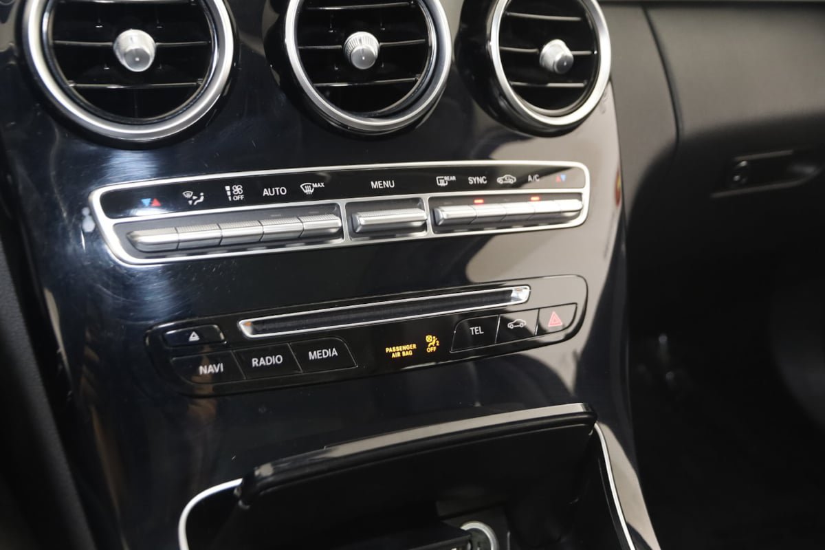 Used 2016 Mercedes-Benz C 300 4MATIC Sedan image 25