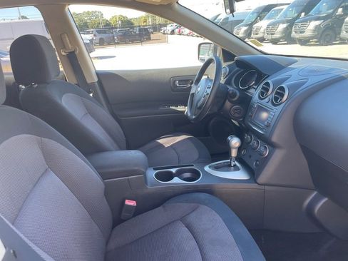 Used 2011 Nissan Rogue SV w/ Premium Pkg image 17