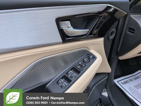 Used 2022 Acura MDX FWD image 11