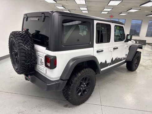 Used 2024 Jeep Wrangler Willys image 13