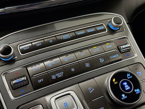 Used 2023 Hyundai Santa Fe SEL Premium image 24