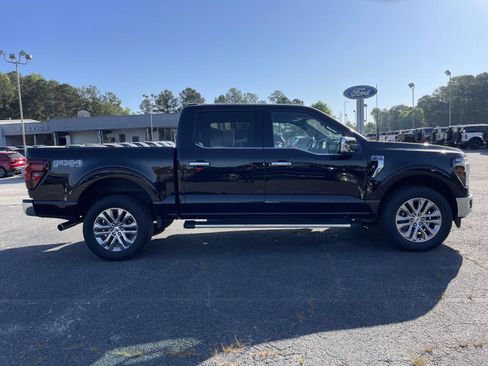 Used 2024 Ford F150 Lariat w/ FX4 Off-Road Package AWD/4WD image 2