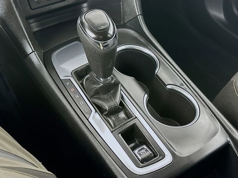 Used 2020 Chevrolet Equinox LT image 16