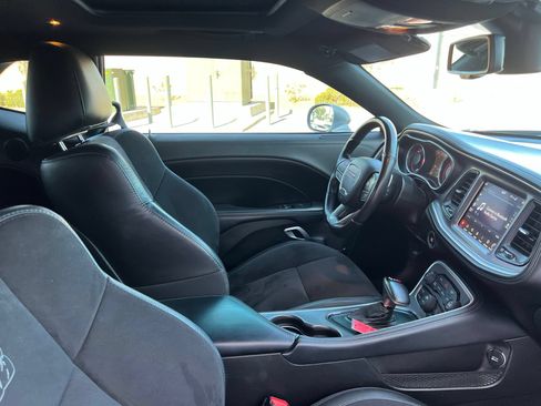 Used 2022 Dodge Challenger R/T Scat Pack RWD image 15