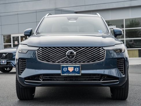 New 2026 Volvo XC90 B6 Plus w/ Protection Package Premier image 2